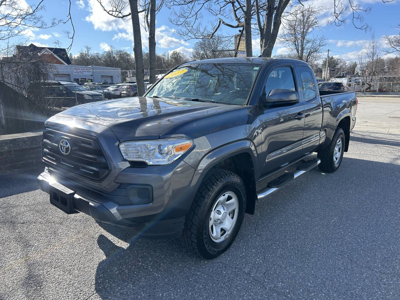 2017 TOYOTA Tacoma