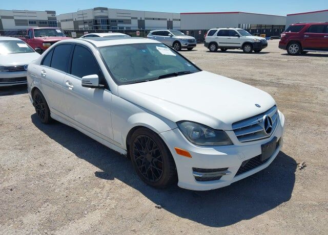 2013 MERCEDES-BENZ C-Class