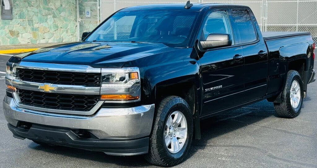 2017 CHEVROLET Silverado