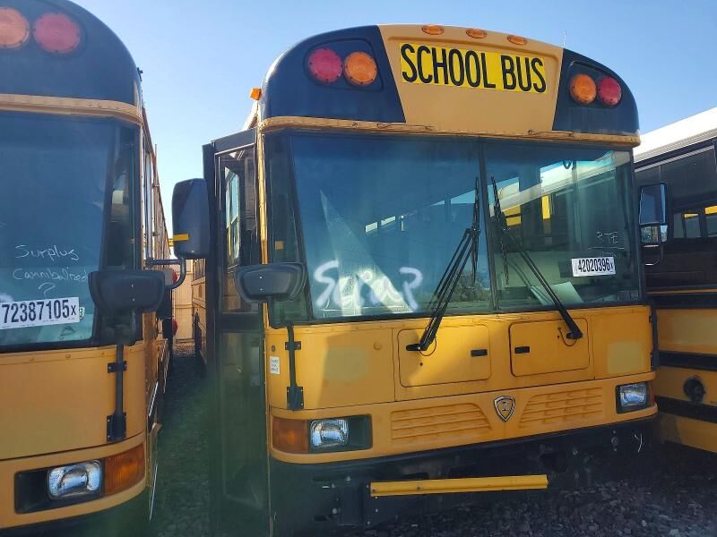 2016 IC BUS PB305