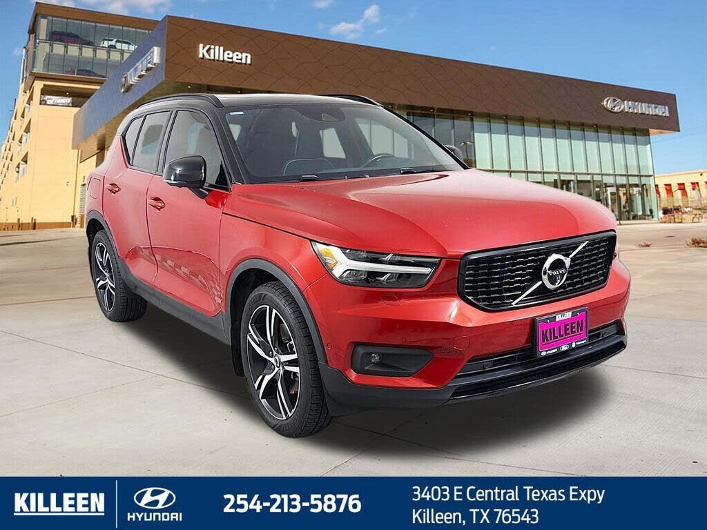 2019 VOLVO XC40