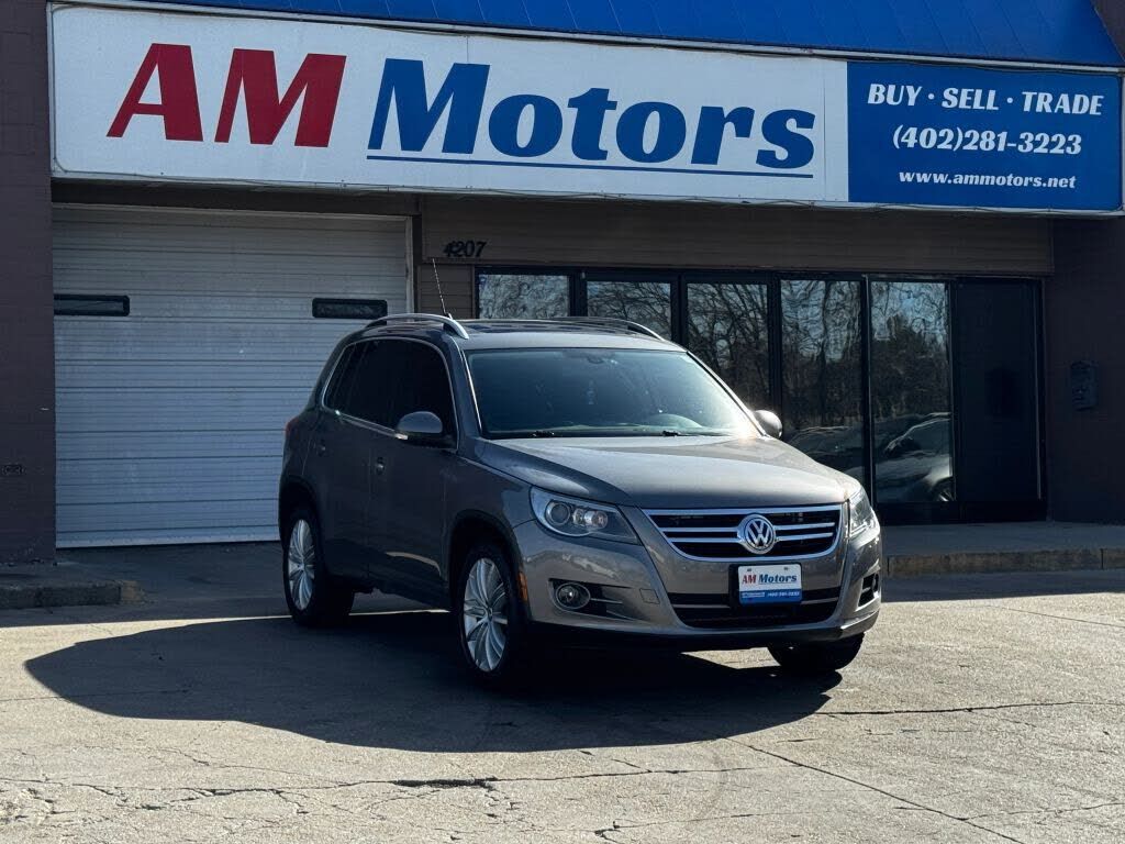 2011 VOLKSWAGEN Tiguan