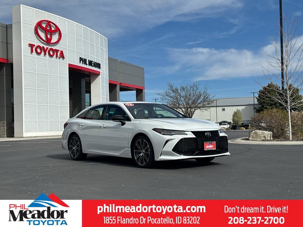 2019 TOYOTA Avalon