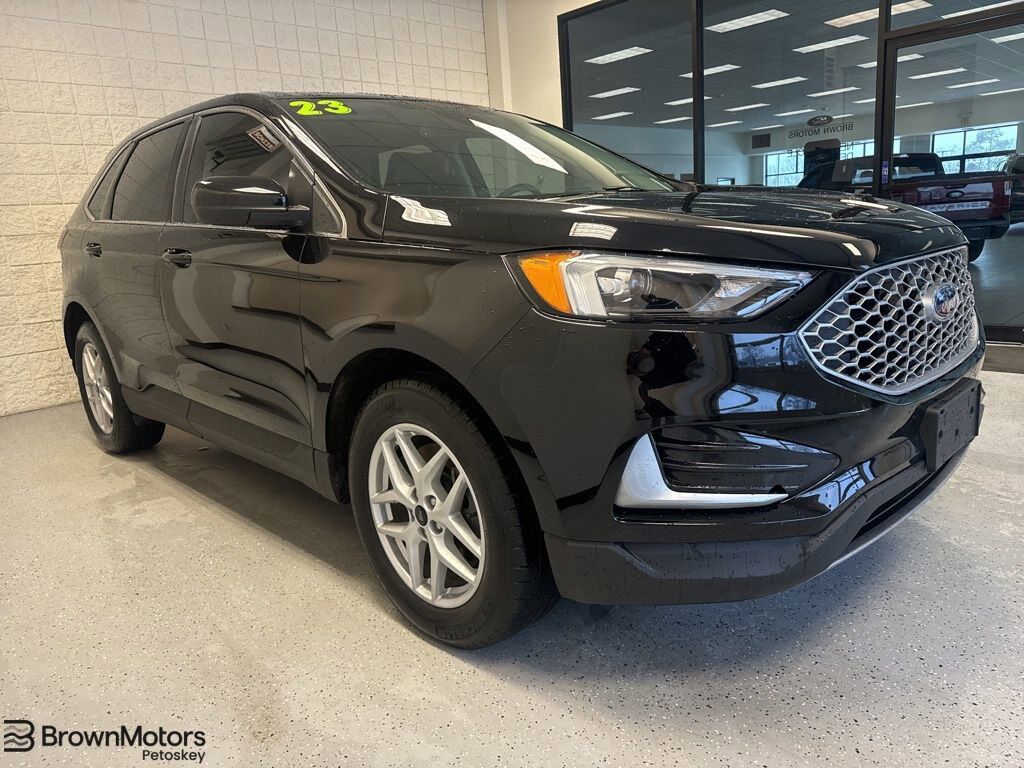 2023 FORD Edge