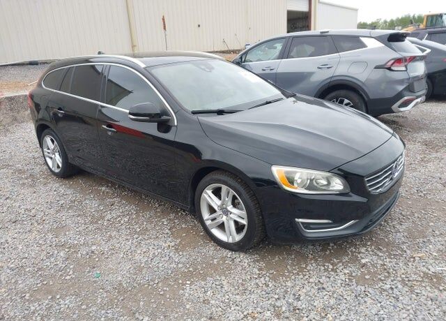 2015 VOLVO V60