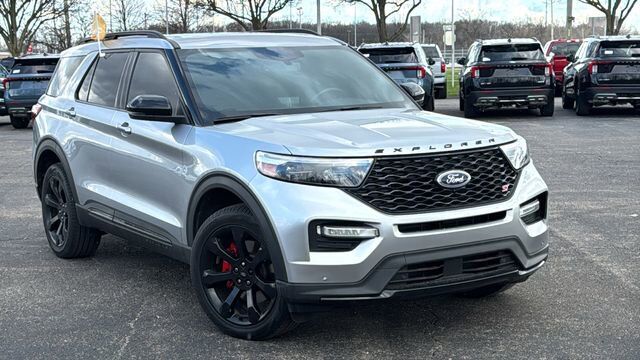 2023 FORD Explorer