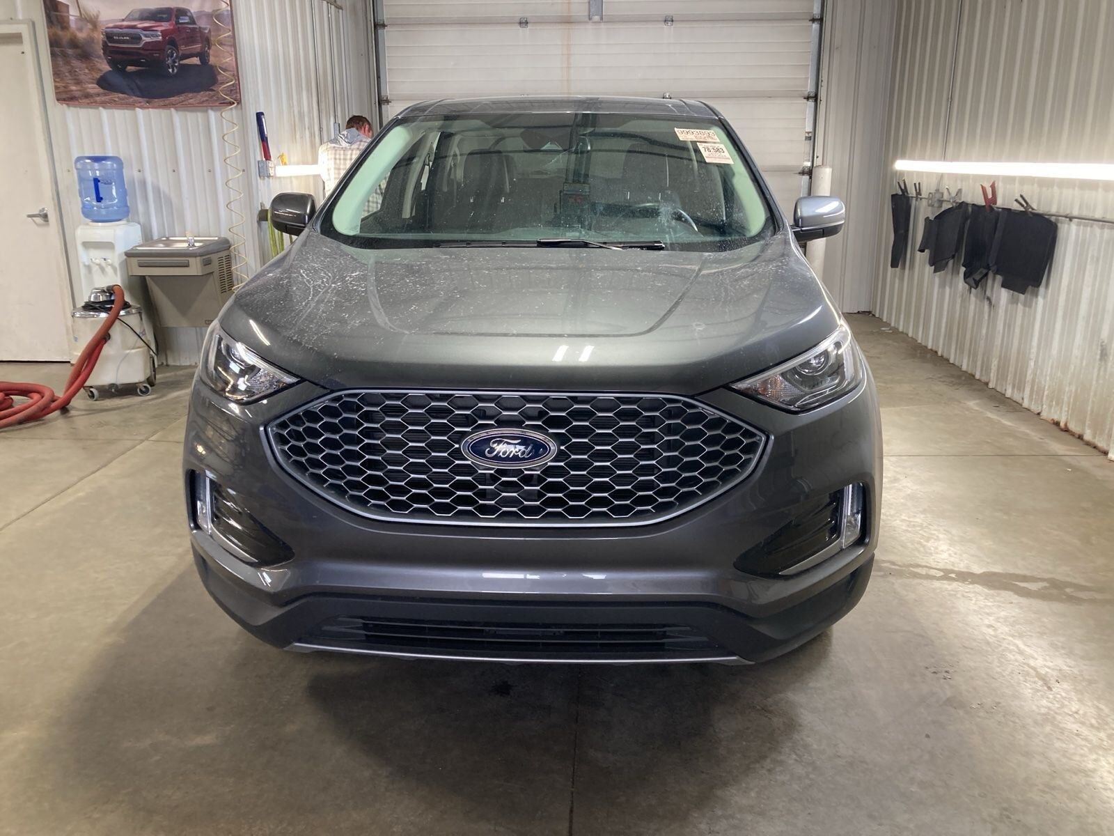 2023 FORD Edge