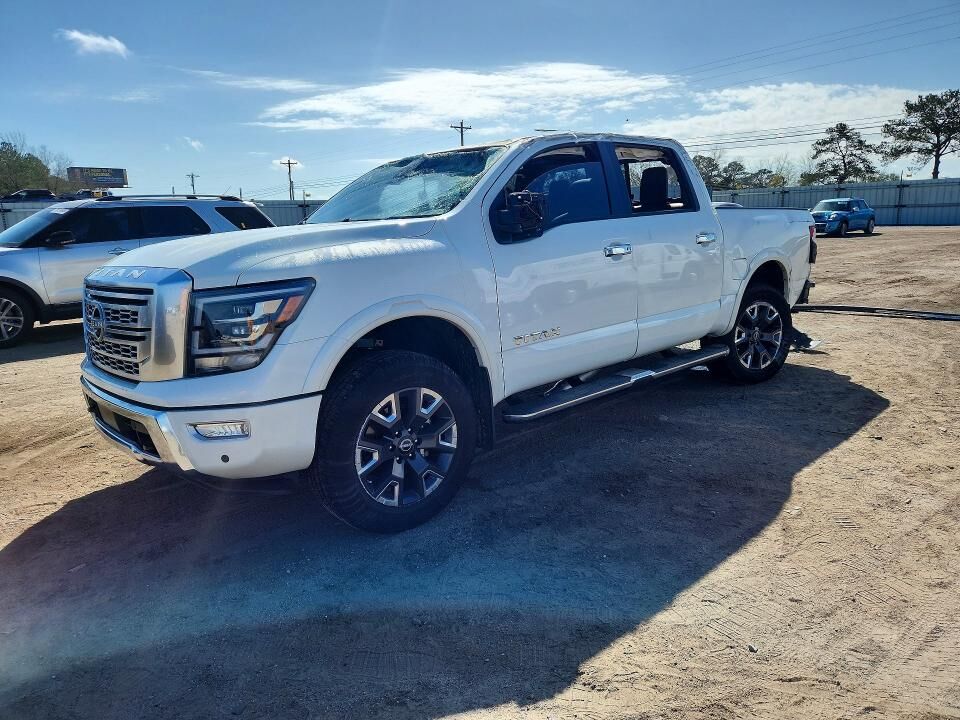 2024 NISSAN Titan