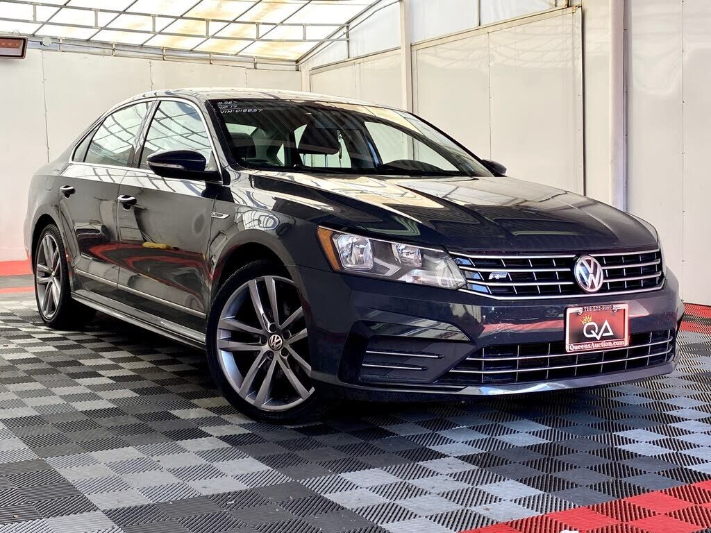 2017 VOLKSWAGEN Passat