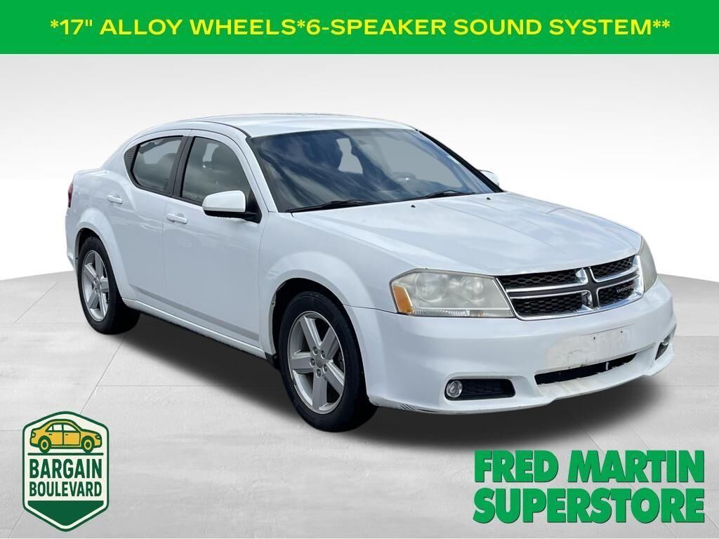 2013 DODGE Avenger
