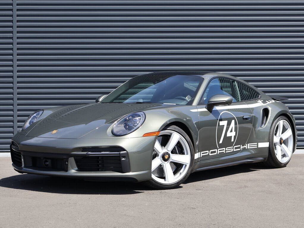 2025 PORSCHE 911