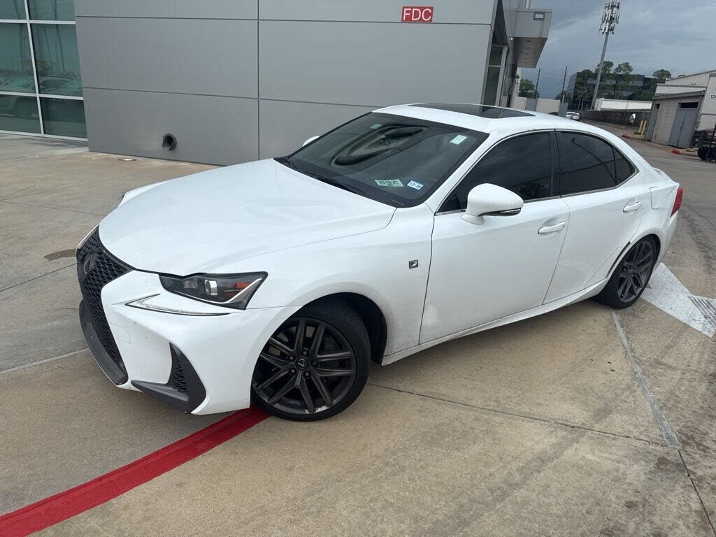 2017 LEXUS IS