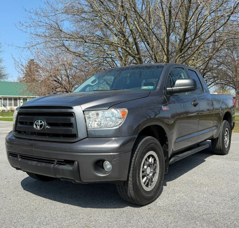 2011 TOYOTA Tundra