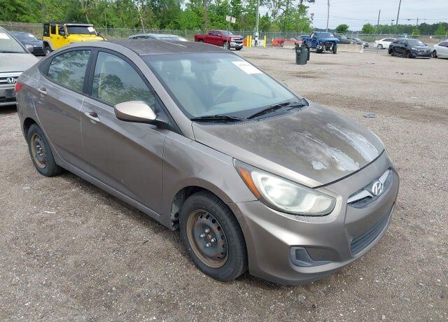 2013 HYUNDAI Accent