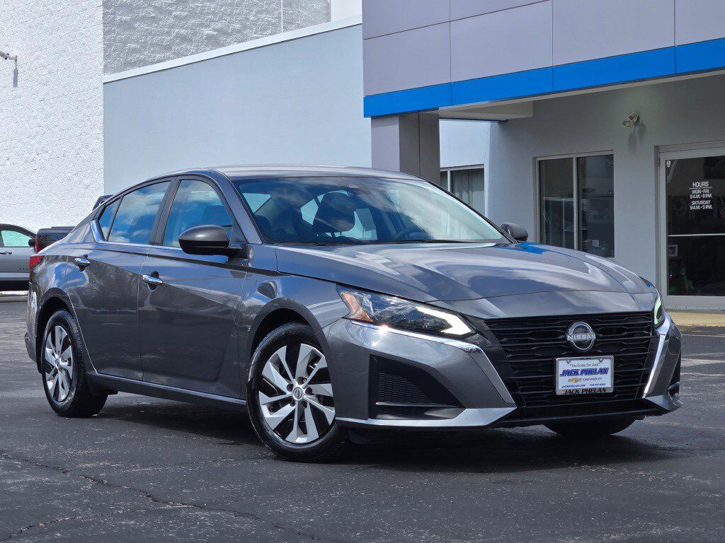 2024 NISSAN Altima