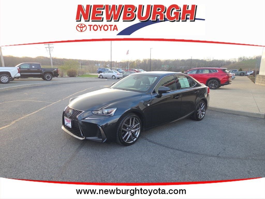 2017 LEXUS IS