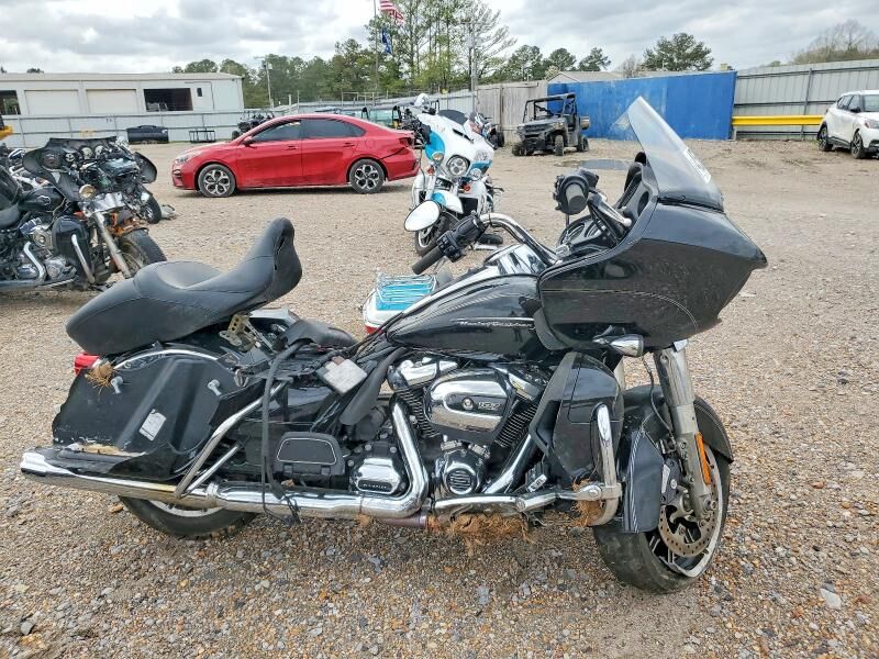 2017 HARLEY DAVIDSON FLTRU / Road Glide Ultra