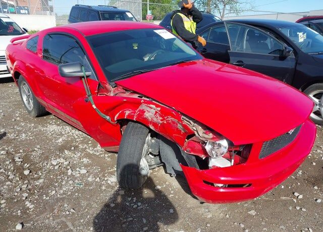 2005 FORD Mustang