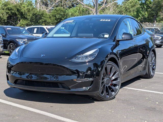 2022 TESLA Model Y