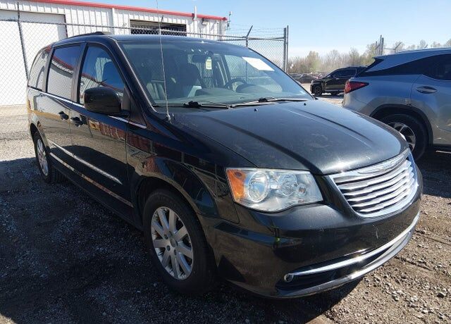 2015 CHRYSLER Town and Country