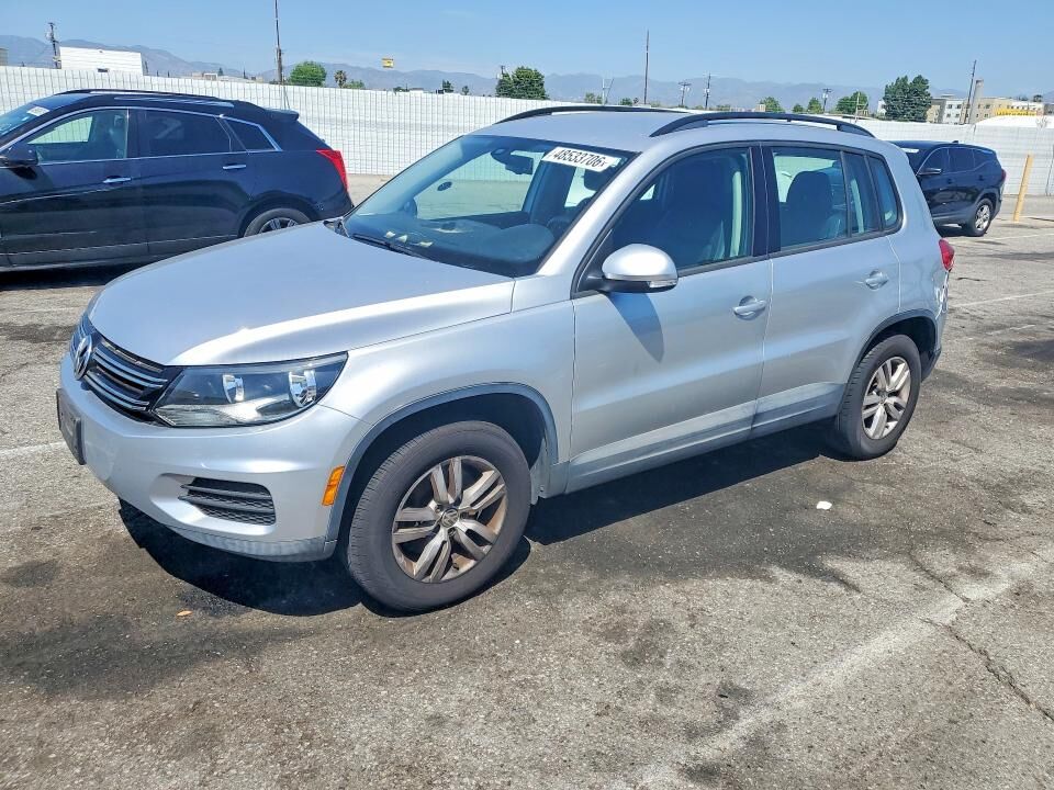 2016 VOLKSWAGEN Tiguan