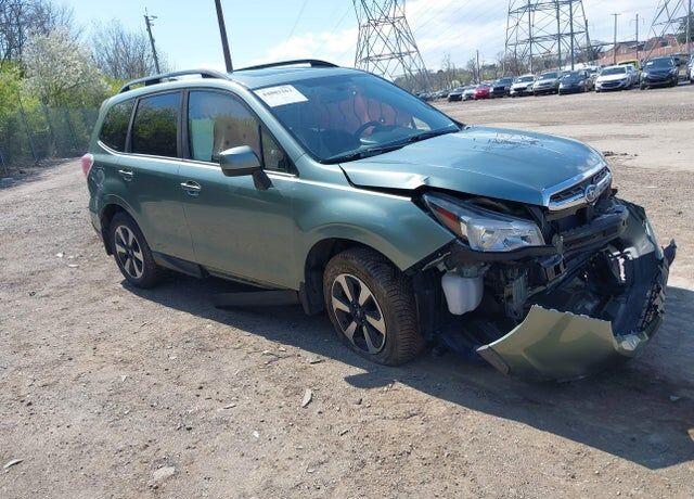 2017 SUBARU Forester