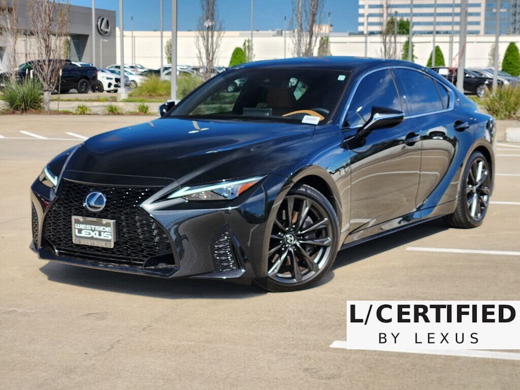 2025 LEXUS IS