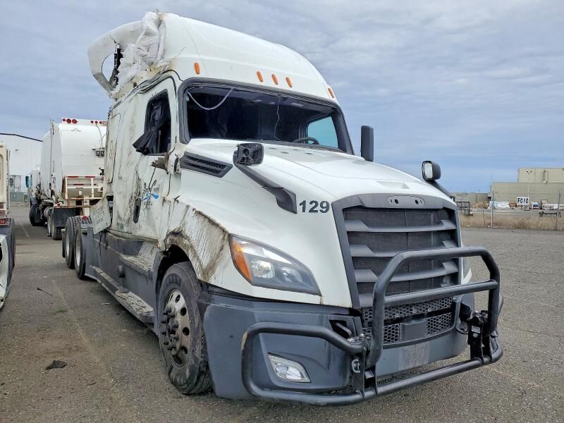 2020 FREIGHTLINER New Cascadia 126" Sleepercab