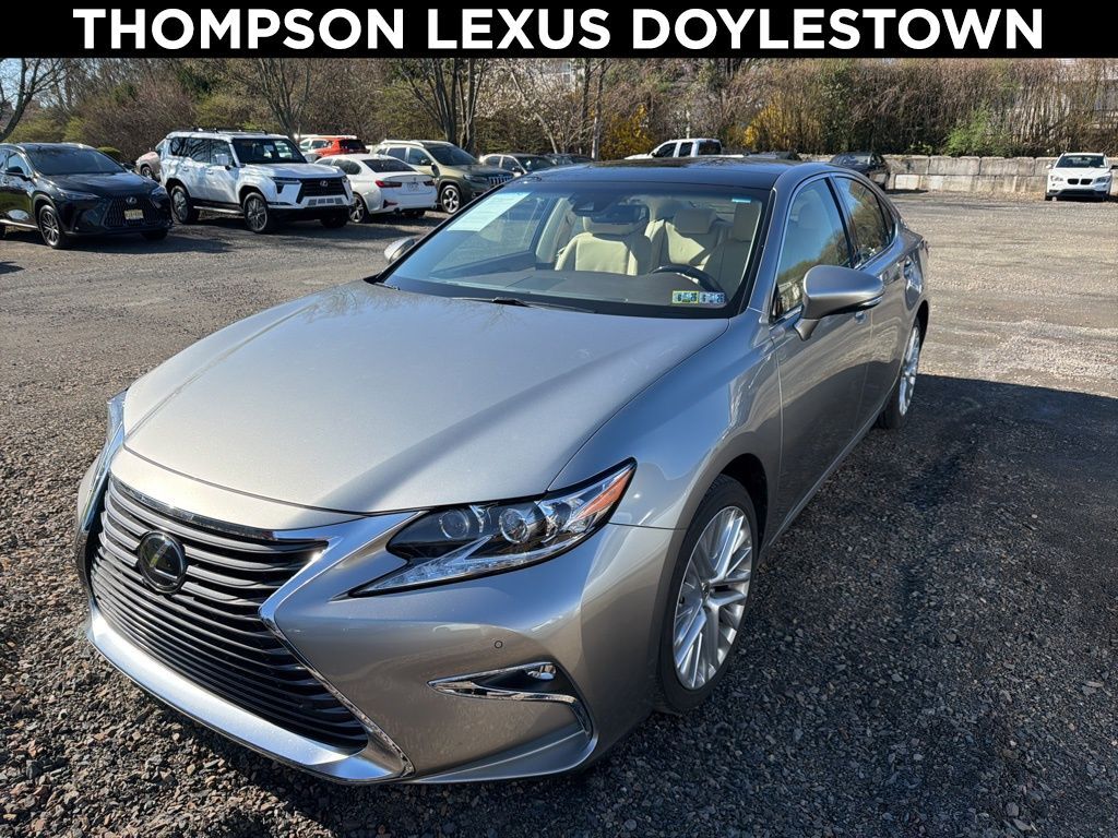 2016 LEXUS ES