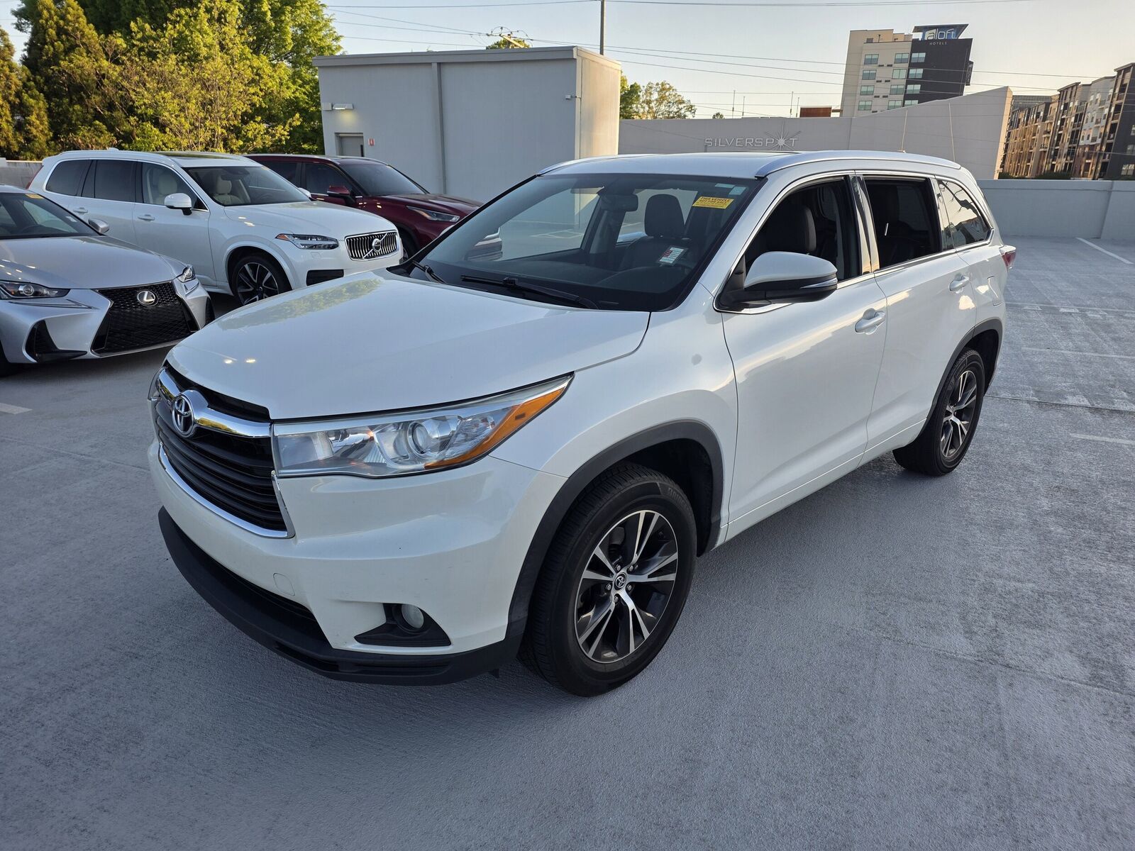 2016 TOYOTA Highlander