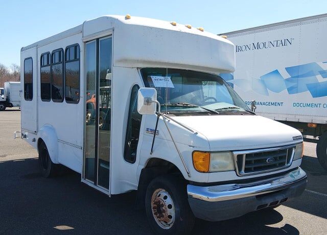 2006 FORD E-350