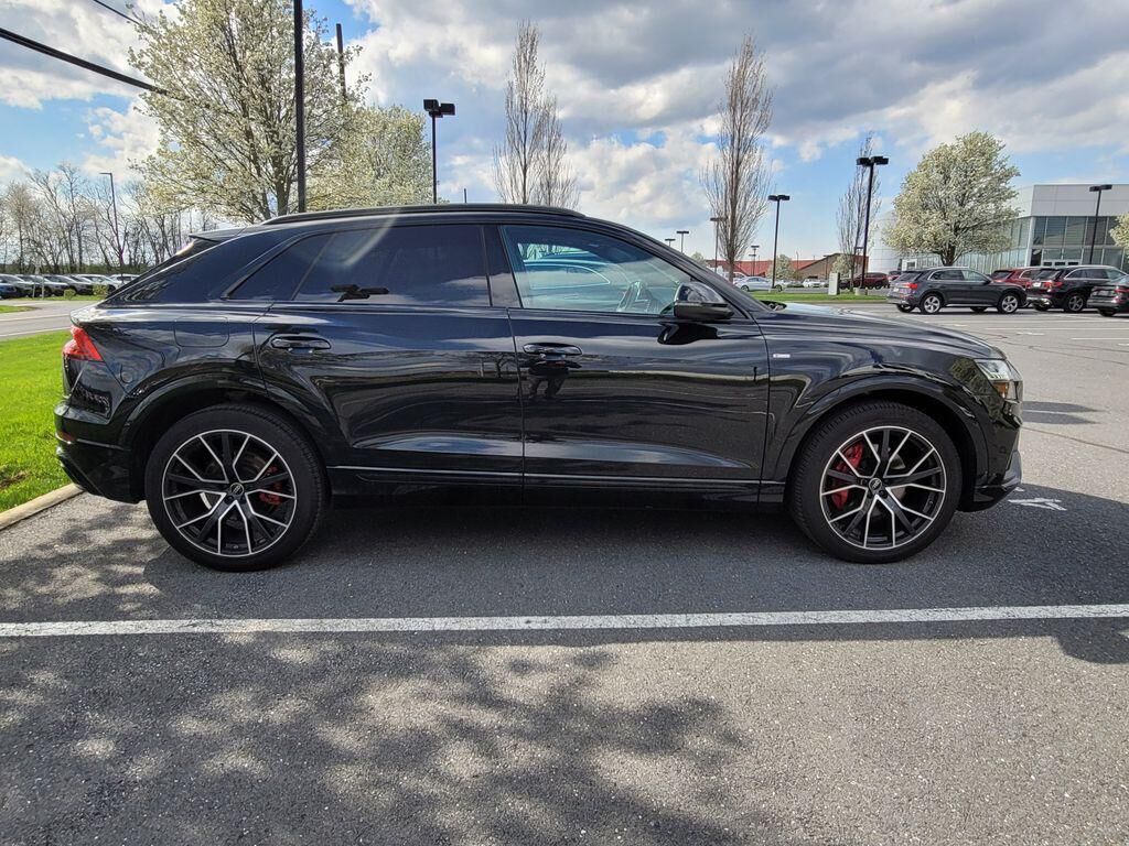 2023 Audi Q8