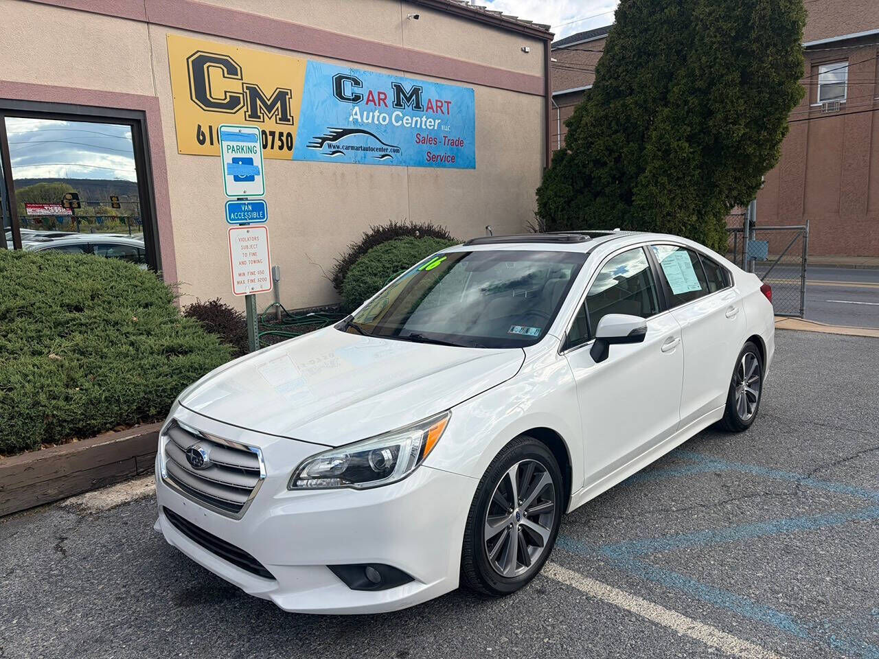2016 SUBARU Legacy