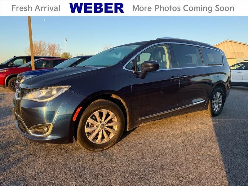 2019 CHRYSLER Pacifica