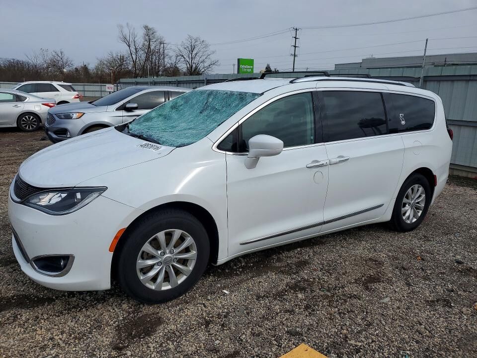 2019 CHRYSLER Pacifica