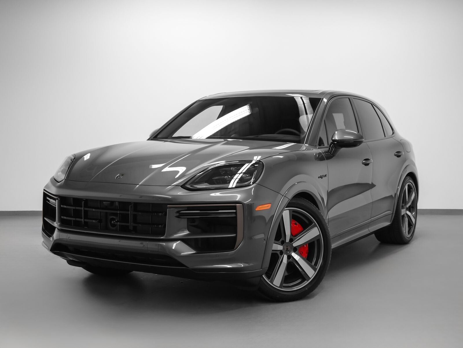 2025 PORSCHE Cayenne
