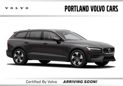 2025 VOLVO V60CC