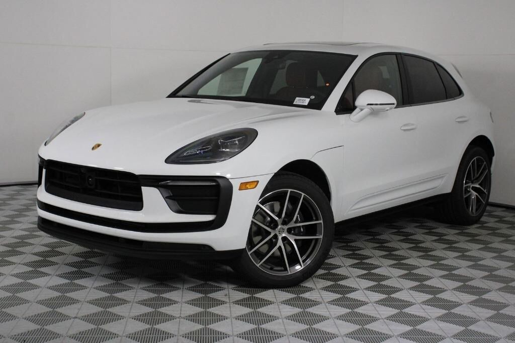 2026 PORSCHE Macan