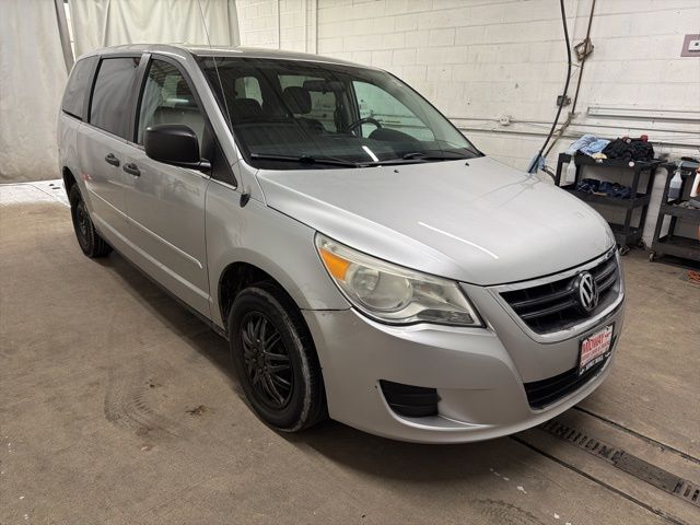 2010 VOLKSWAGEN Routan