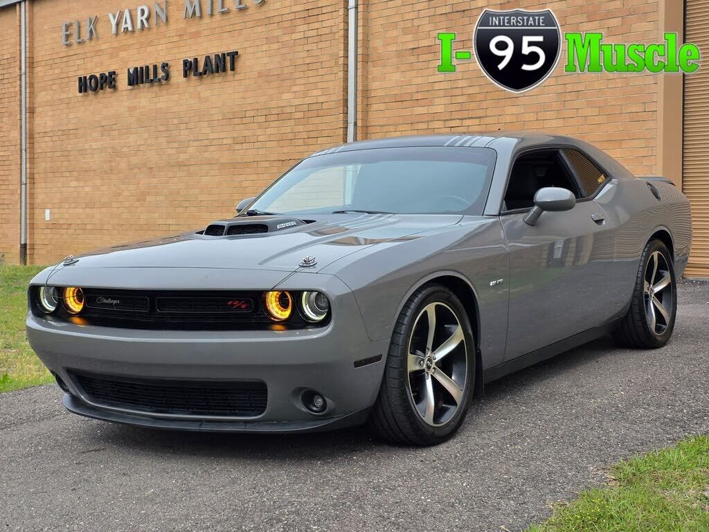 2017 DODGE Challenger