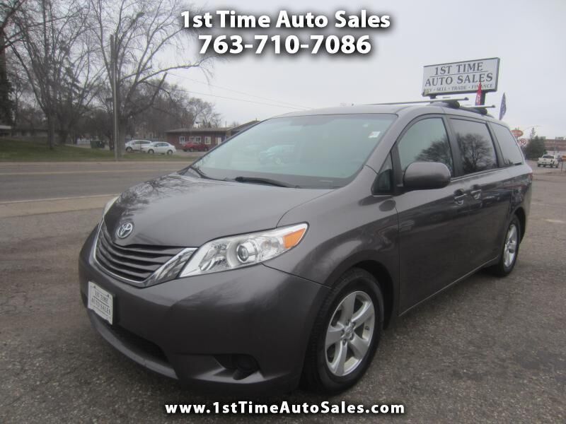 2015 TOYOTA Sienna