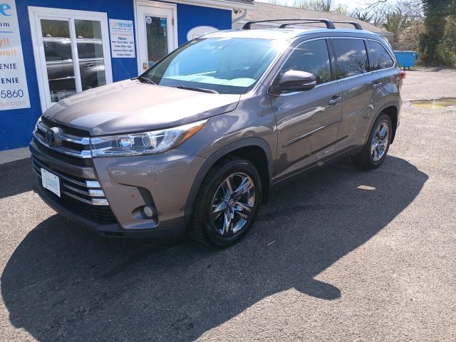 2018 TOYOTA Highlander
