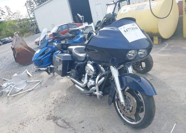 2012 HARLEY DAVIDSON Road Glide Ultra 103