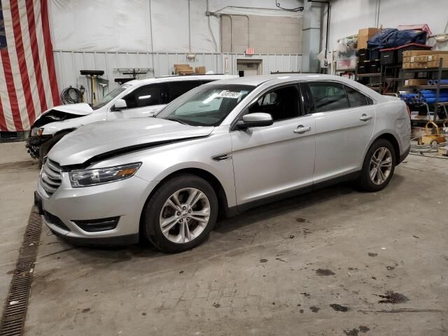 2016 FORD Taurus