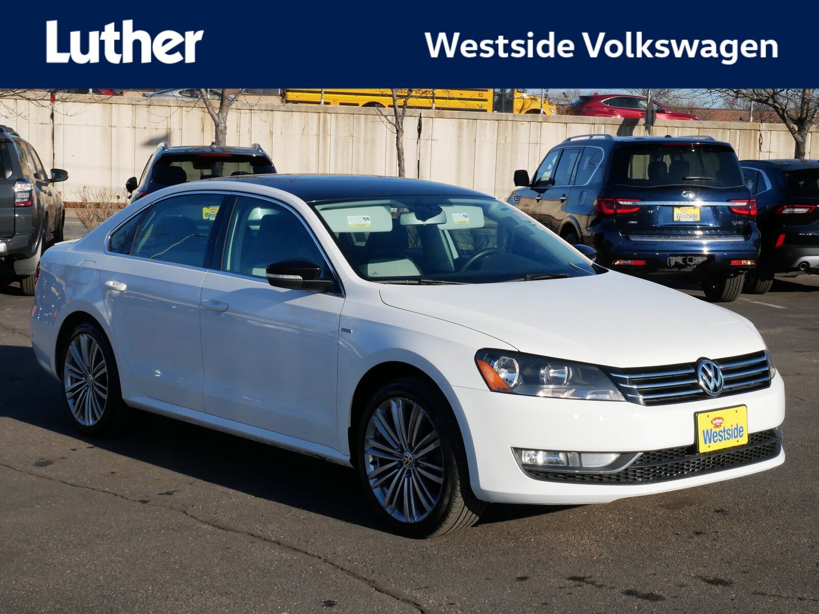 2015 VOLKSWAGEN Passat