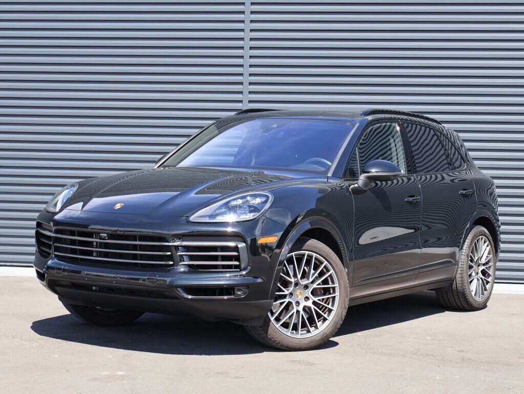 2023 PORSCHE Cayenne