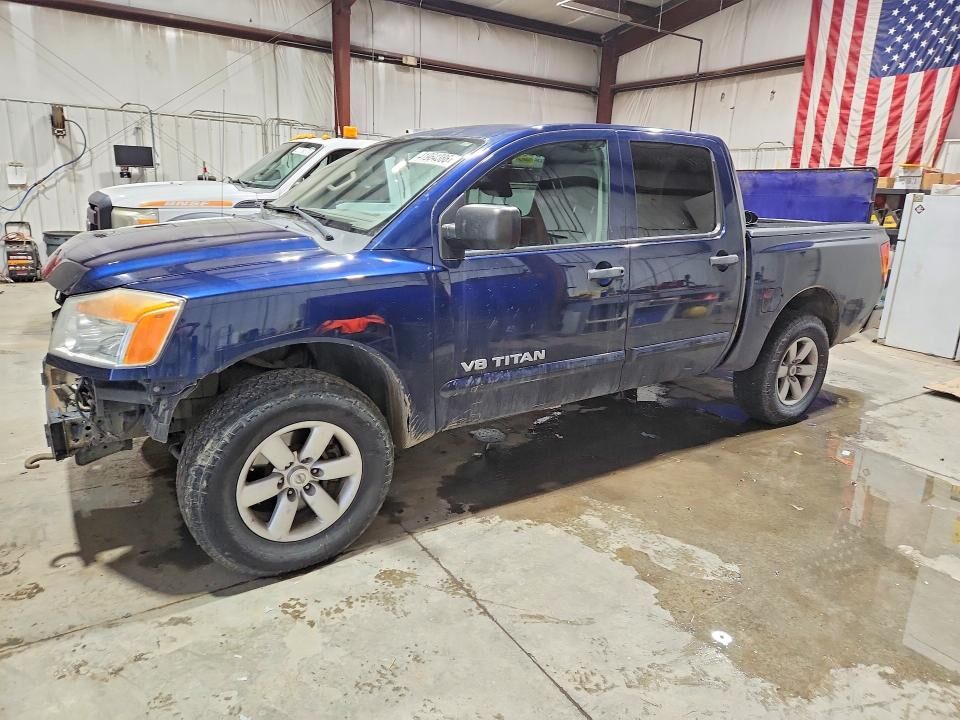 2012 NISSAN Titan