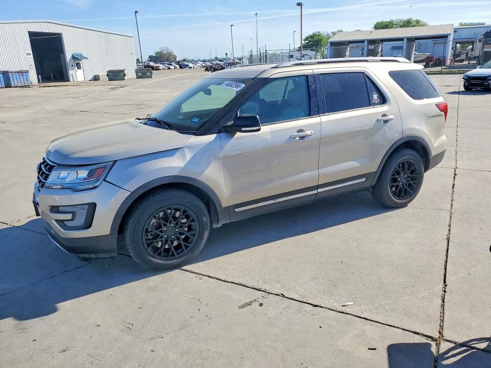 2017 FORD Explorer