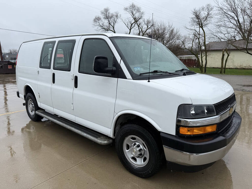 2022 CHEVROLET Express