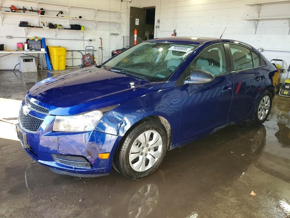 2013 CHEVROLET Cruze